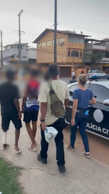 Homem é preso por tráfico na Favela da Linha em Macaé