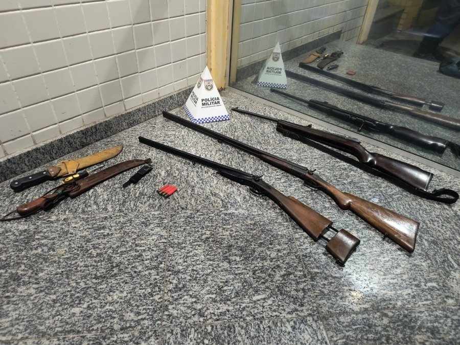 Denúncia de violência doméstica leva homem à prisão por porte ilegal de arma em Rio das Ostras